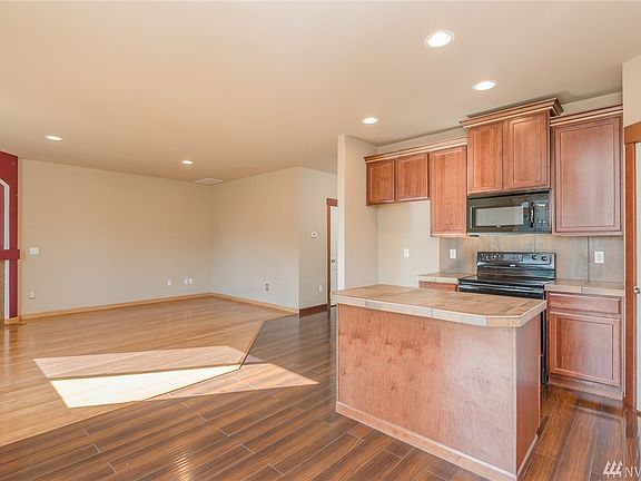 2nd image of 16509 16th Ave E