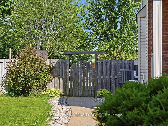 2nd image of 1067 Rocky Harbour Cres