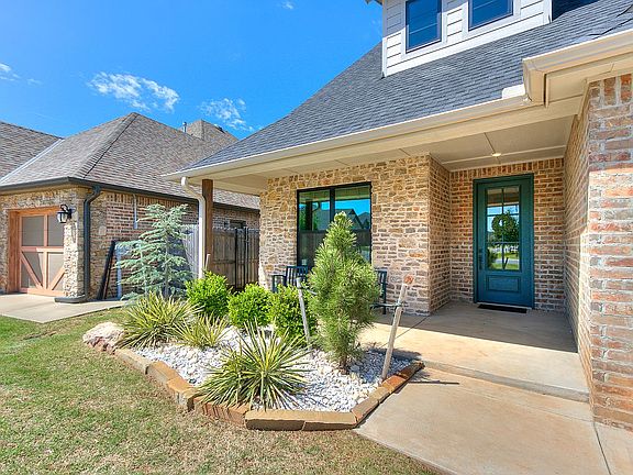 2nd image of 1817 Verdot Cir