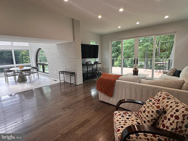 6005 Neilwood Dr — Photo 11