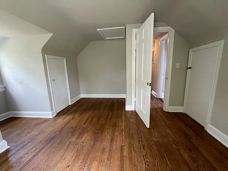 3873 S Amherst Hwy — Photo 16