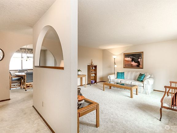 2nd image of 122 Sunnyside Drive