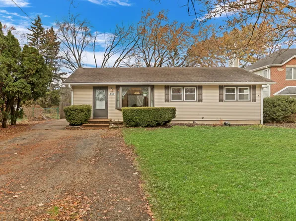 358 Rye Rd, Mundelein, IL 60060