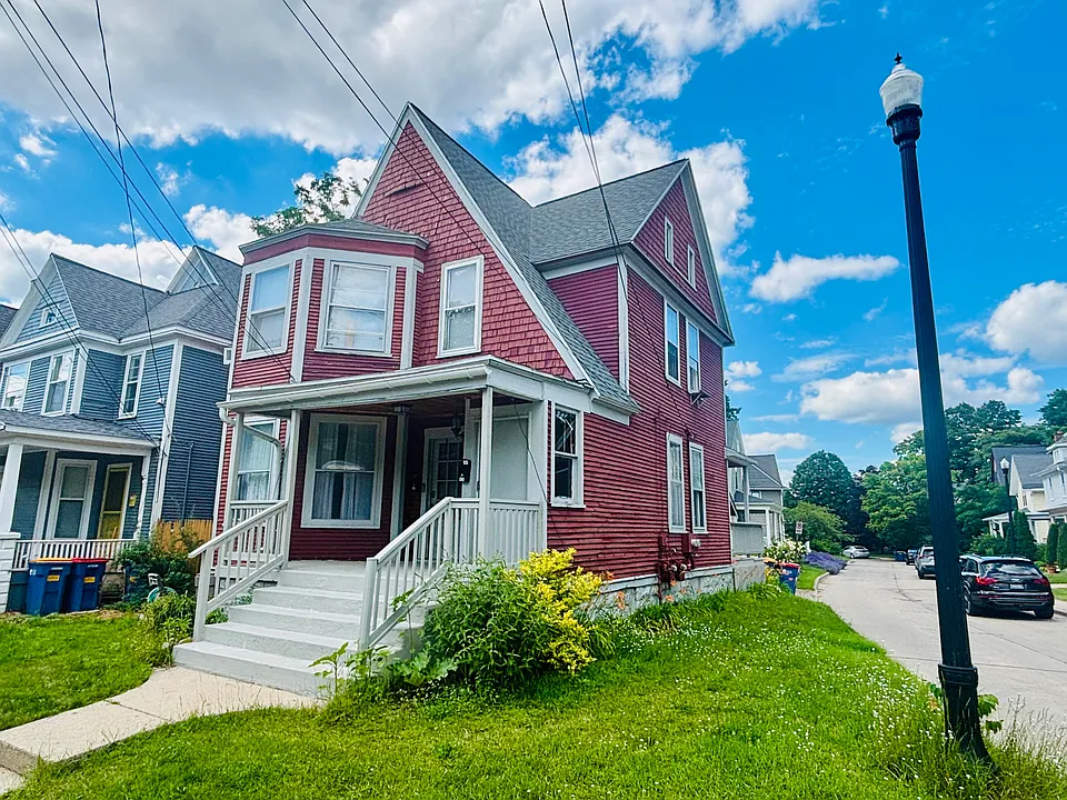 821 Fairmount St SE #821