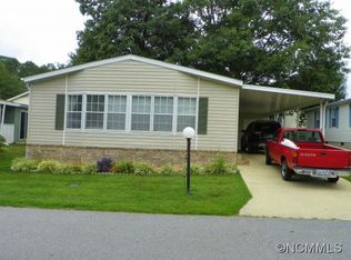320 Happy Ln, Hendersonville, NC 28792