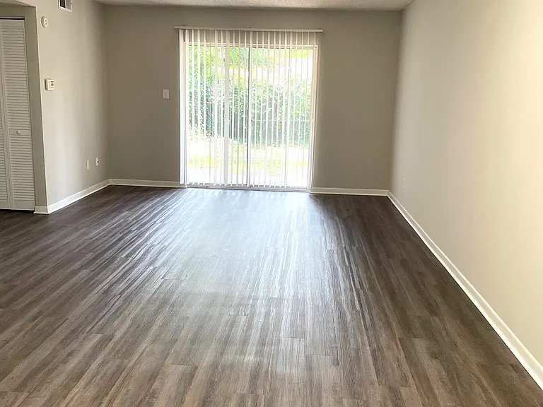 Oak Terrace Apartments — Photo 5