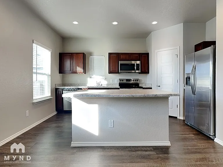 7508 Twin Pine Ct — Photo 4