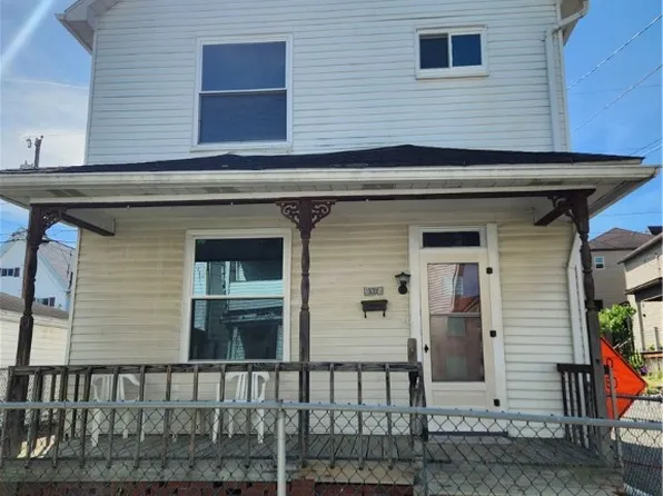 160 1/2 Jefferson Ave, Vandergrift, PA 15690