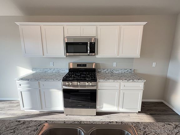 4th image of 11616 S 274th East Ave