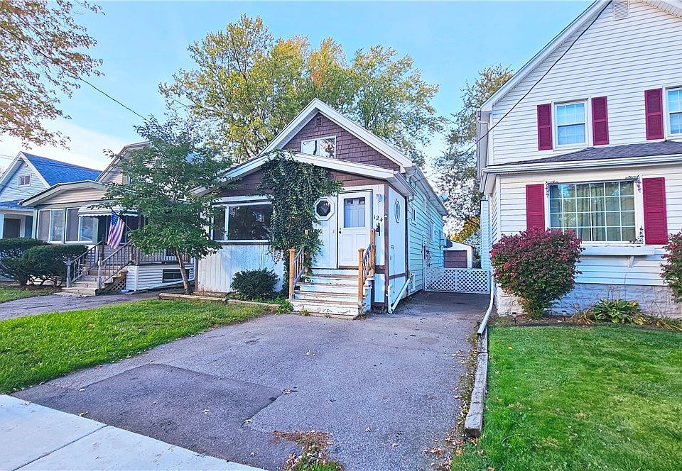 1st image of 124 Sheffield Ave