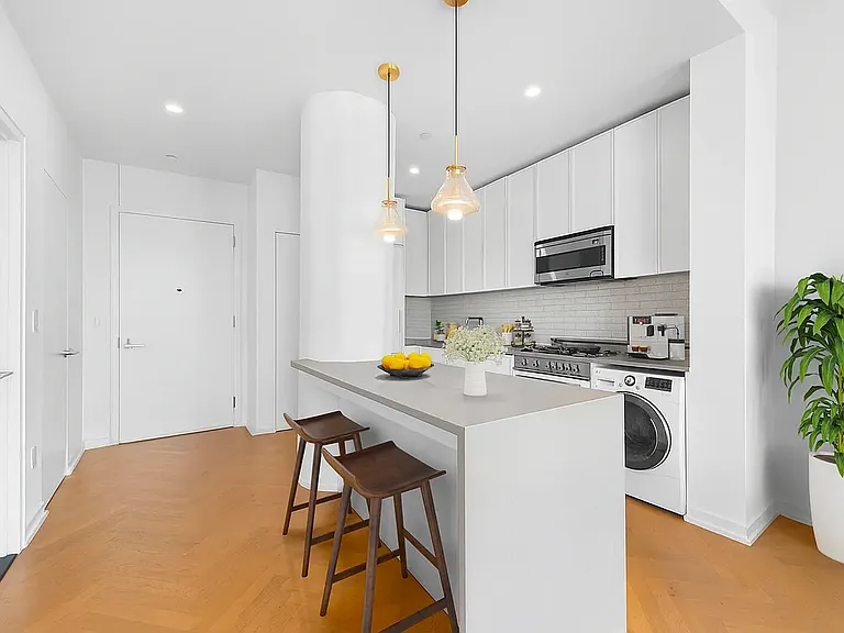 184 Kent Ave #B-407 — Photo 4