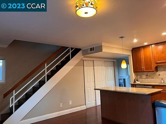 3rd image of 1295 Crescent Ter #1295