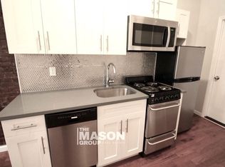 331 W 43rd St #1S, New York, NY 10036