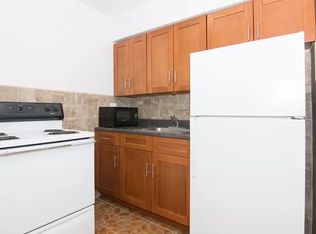 35-25 32nd St #2W, Astoria, NY 11106
