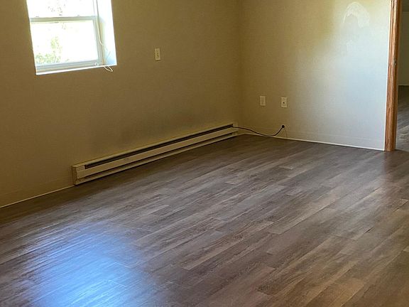 4th image of 690 W Judson St APT 2