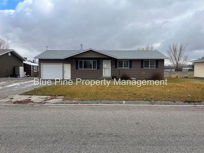 700 N Farnsworth Dr, Idaho Falls, ID, 83401