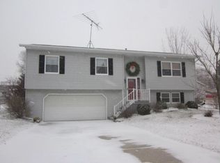 510 River Dr, Berlin, WI 54923