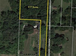 Lesh St NE, Louisville, OH 44641