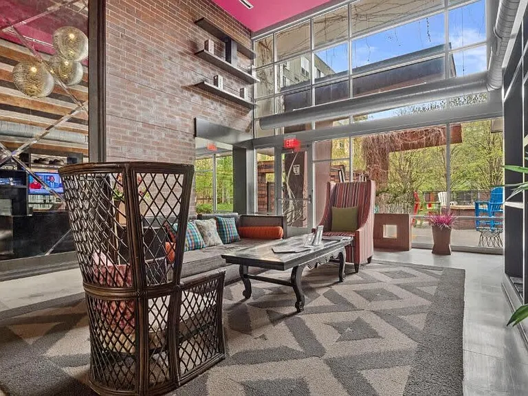 Building's Lounge