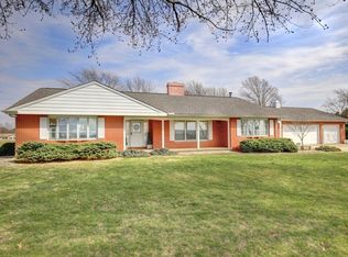 612 S Lincoln St, Philo, IL 61864
