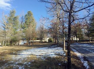 620 Hedgecoth Rd, Crab Orchard, TN 37723