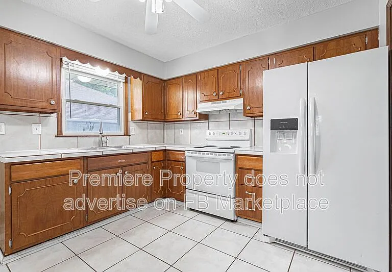 4327 Sterling Ave — Photo 5