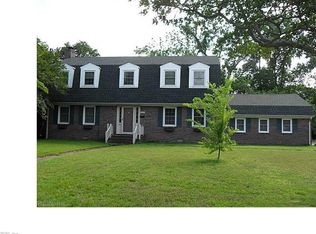 407 Pin Oak Rd, Newport News, VA 23601