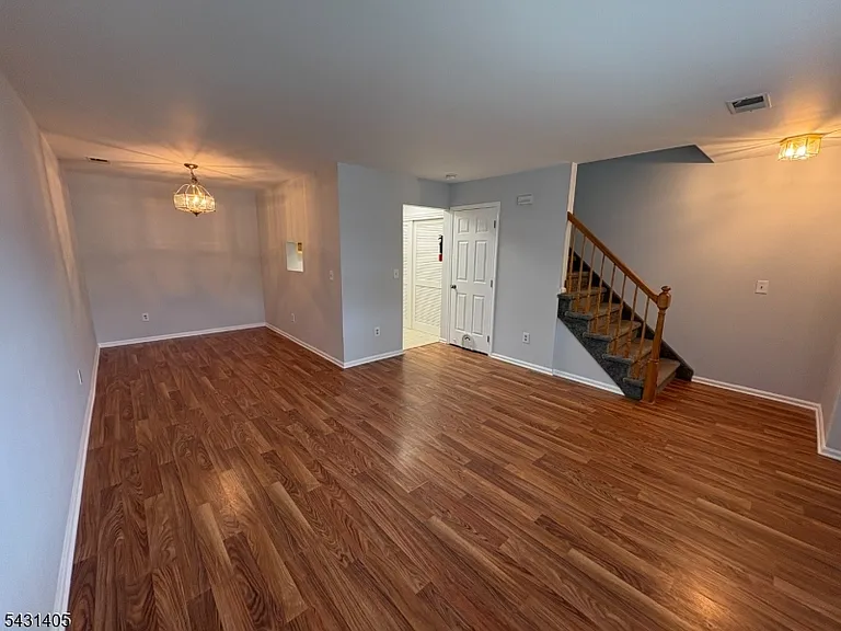 646 Faulkner Dr — Photo 5
