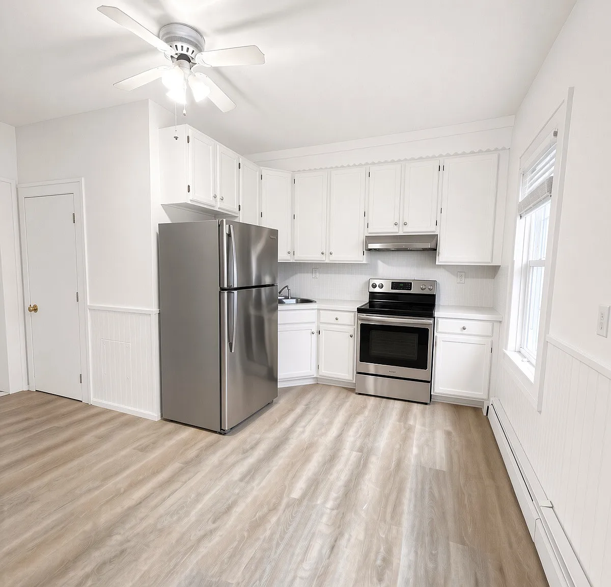 2 bed, 750 sqft, $1,900 — Photo 1