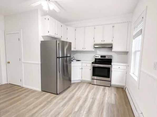 18 Roma St #2F, Bristol, RI 02809