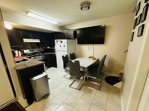 1775 Markham Rd #105, Toronto, ON M1B 2Z7