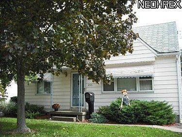 1st image of 2643 10th St