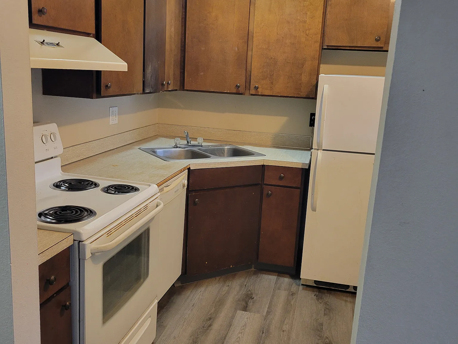 2 bed, 1100 sqft, $1,375 — Photo 3