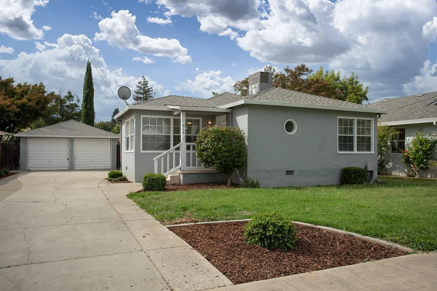 914 Taber Ave photo 1