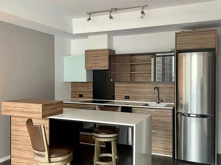 75 Saint Nicholas St #906 — Photo 4