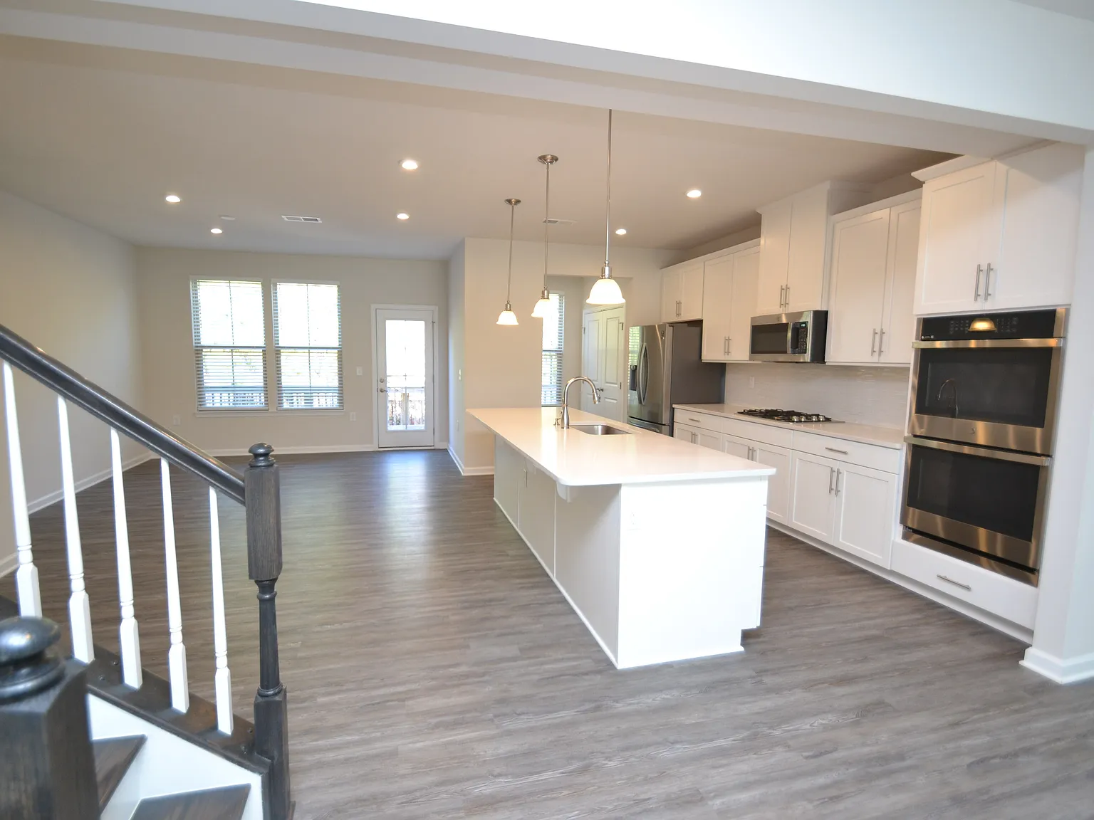Immaculate West Cary End Unit Townhome Available Immediately — Photo 2