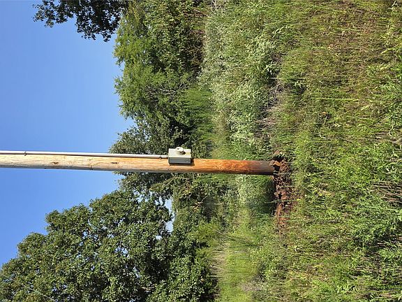 3rd image of 40467 S Old Highway Loop #9