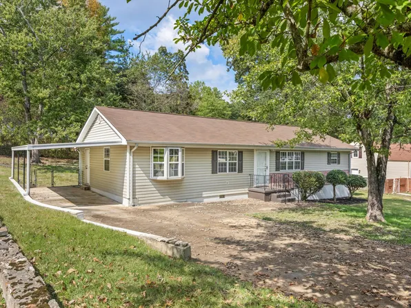 1541 Pin Oak Dr, Chattanooga, TN 37411