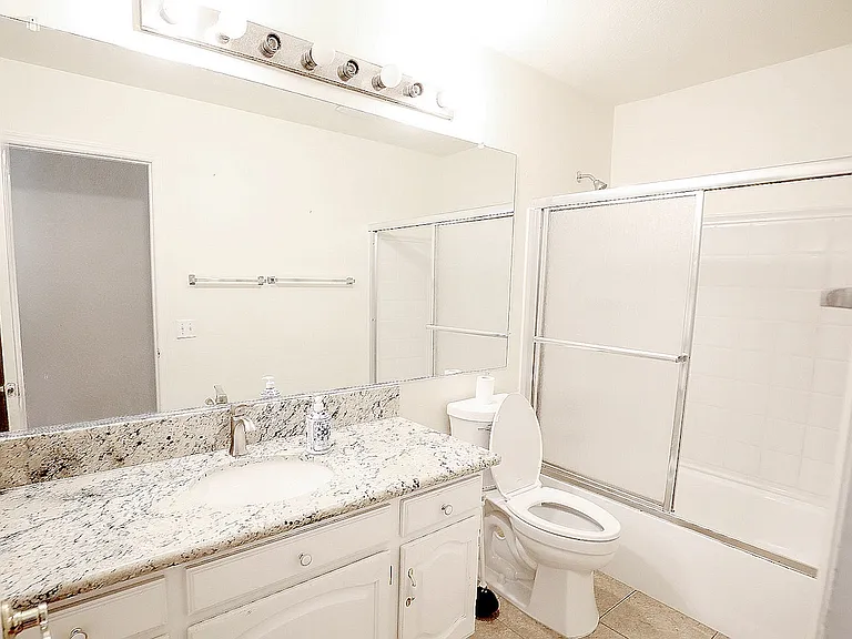 25406 Blackthorne Dr — Photo 9