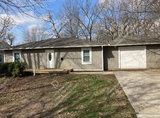 8024 S Benton Ave, Kansas City, MO 64132