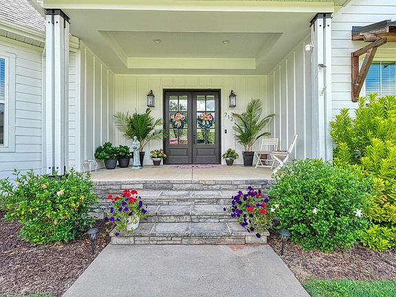 3rd image of 712 Tinsberry Ln