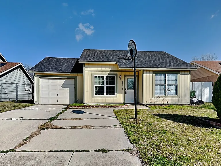 1621 Scottsdale Dr — Photo 1