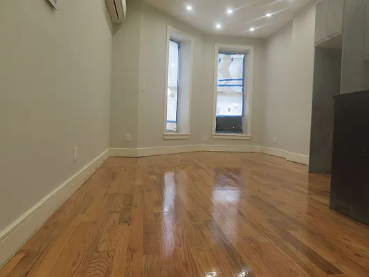 Rented by Spot It Realty LLC | media 16