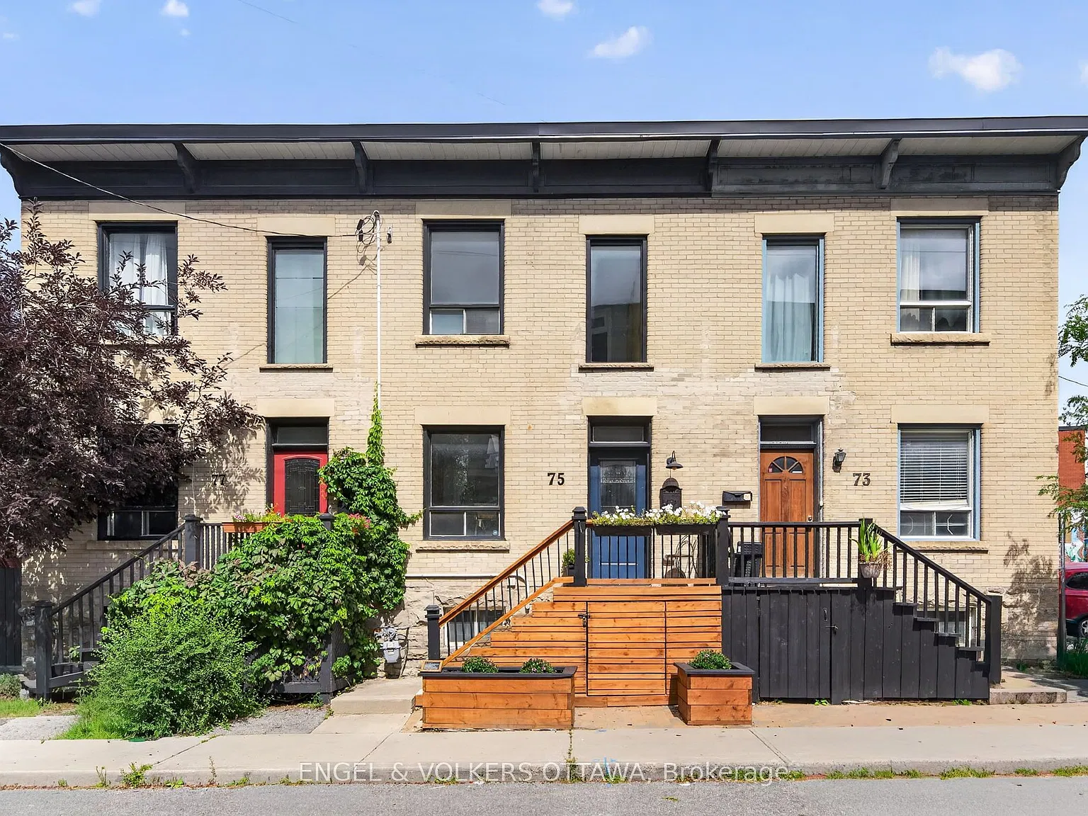 3 bed, $2,350 — Photo 1