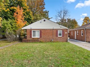 1279 Elmwood Rd, Mayfield Heights, OH 44124