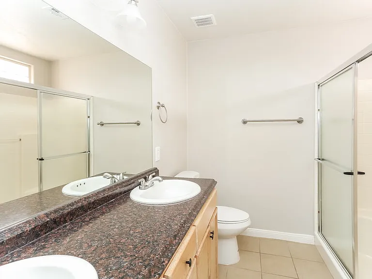 504 Stonehurst Dr — Photo 10