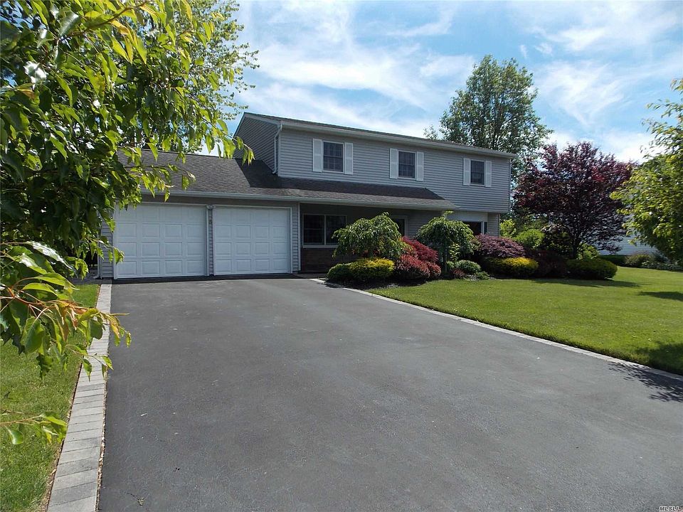 1st image of 6 Valley Forge Dr