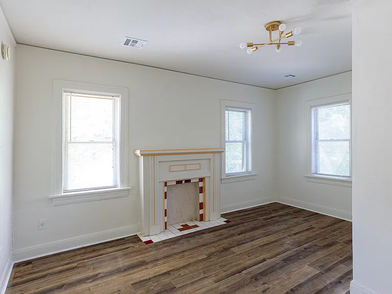 426 NW 25th St #8 — Photo 10