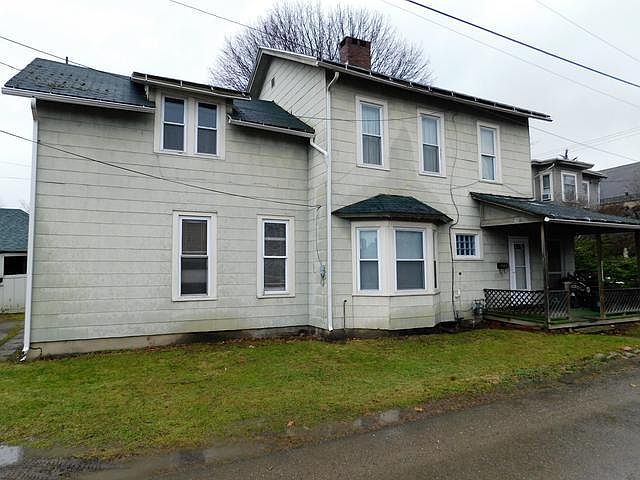 2nd image of 225 Watson Pl