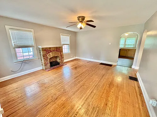 1104 Berry Blvd Photo 1